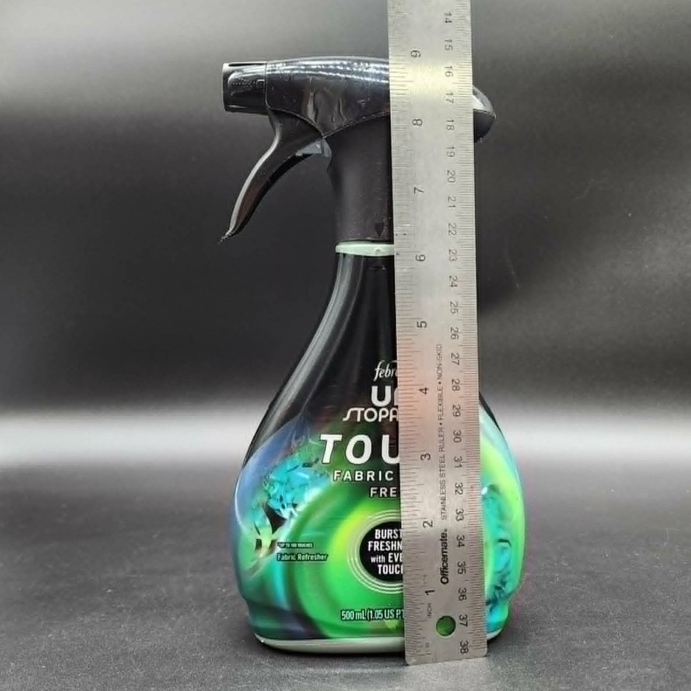 Febreze Unstopables Touch‎ Fresh Fabric Spray 16.9oz Odor Eliminator Mist - Picture 2 of 3